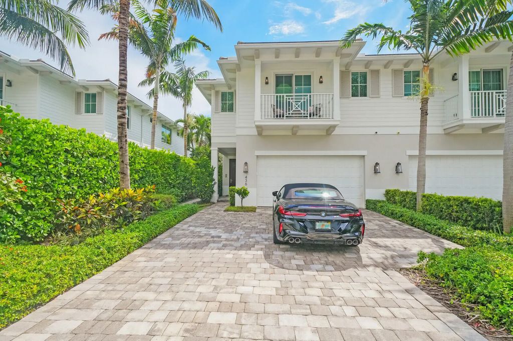 436 Ne Wavecrest Way, Boca Raton