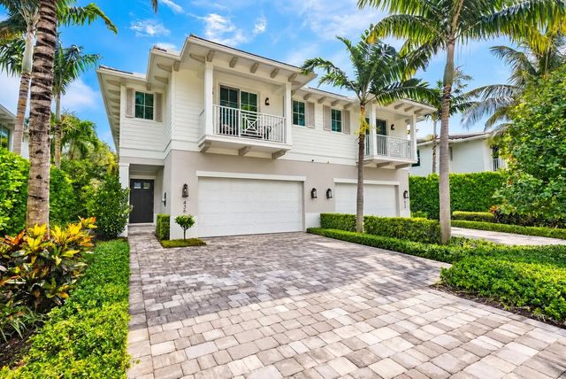 2 of 68 - 436 Ne Wavecrest Way, Boca Raton, FL