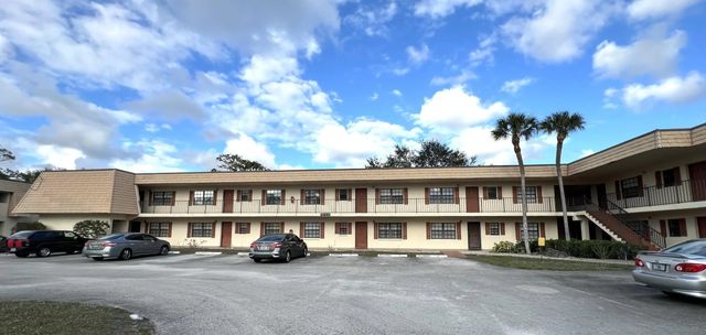 2 of 29 - 4205 Oak Terrace Drive, Greenacres, FL