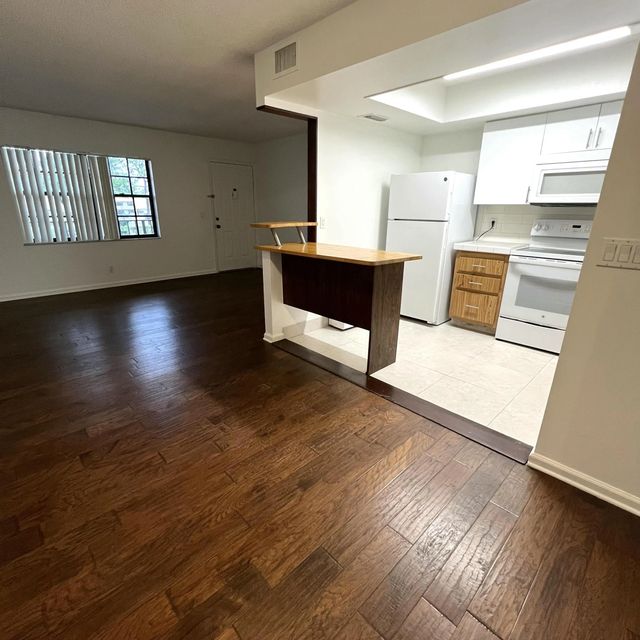 3 of 29 - 4205 Oak Terrace Drive, Greenacres, FL