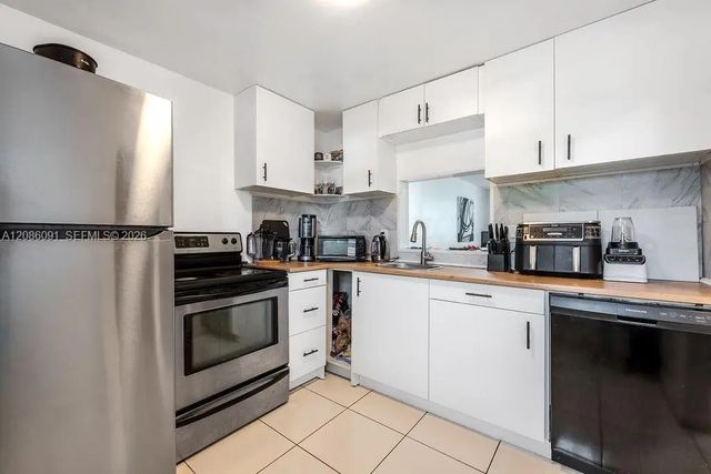 3 of 29 - 319 Ne 14th Avenue #106, Hallandale Beach, FL