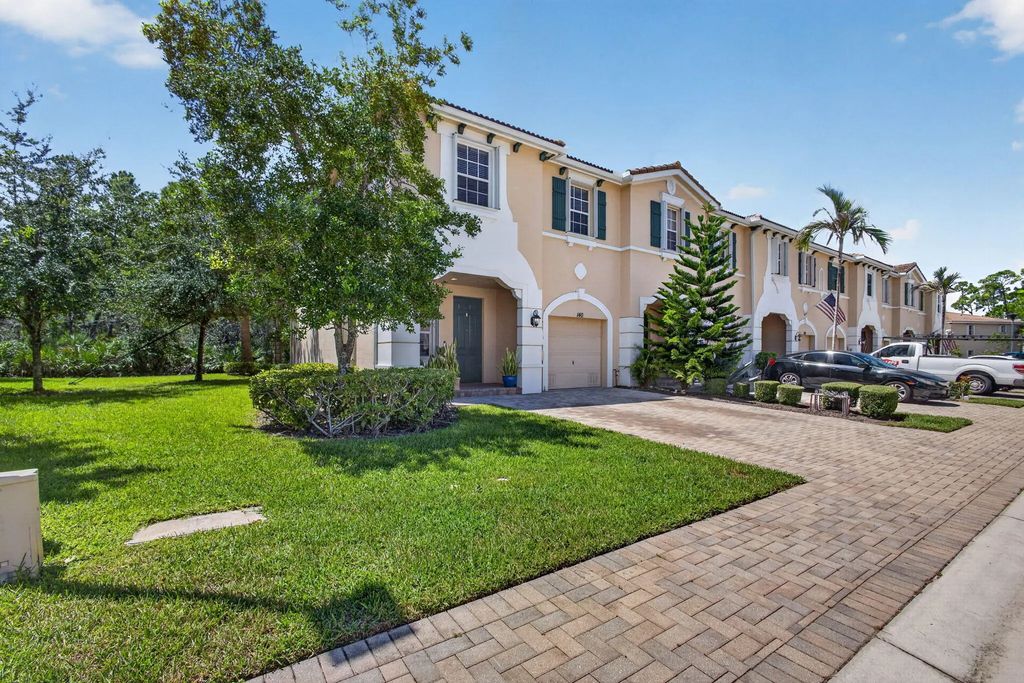 140 Sw Otter Run Place, Stuart