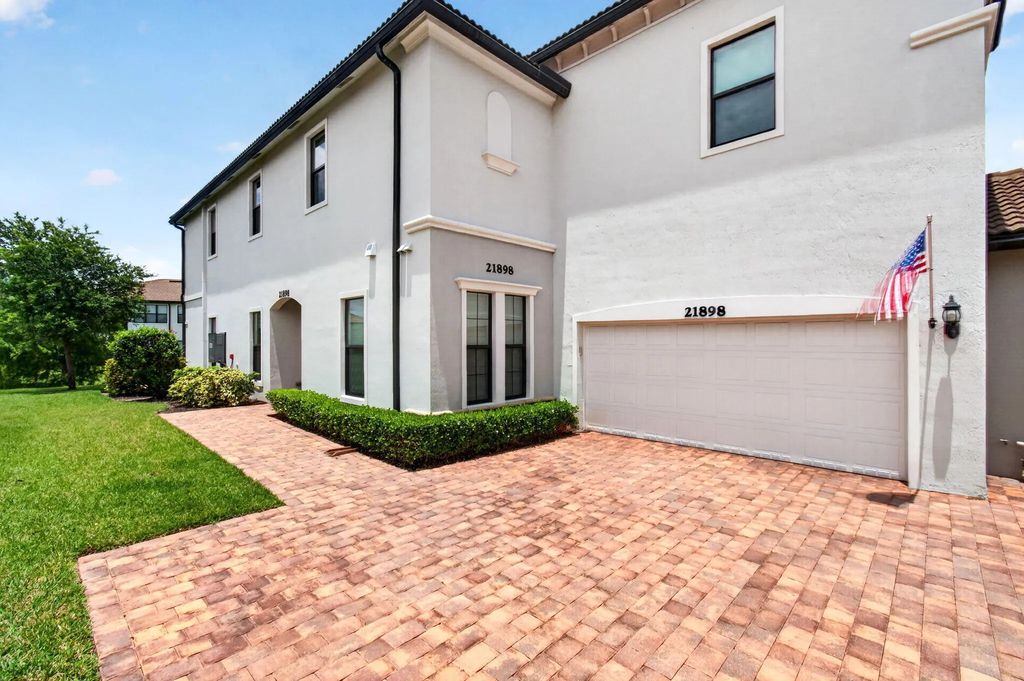 21898 Canadensis Circle, Boca Raton