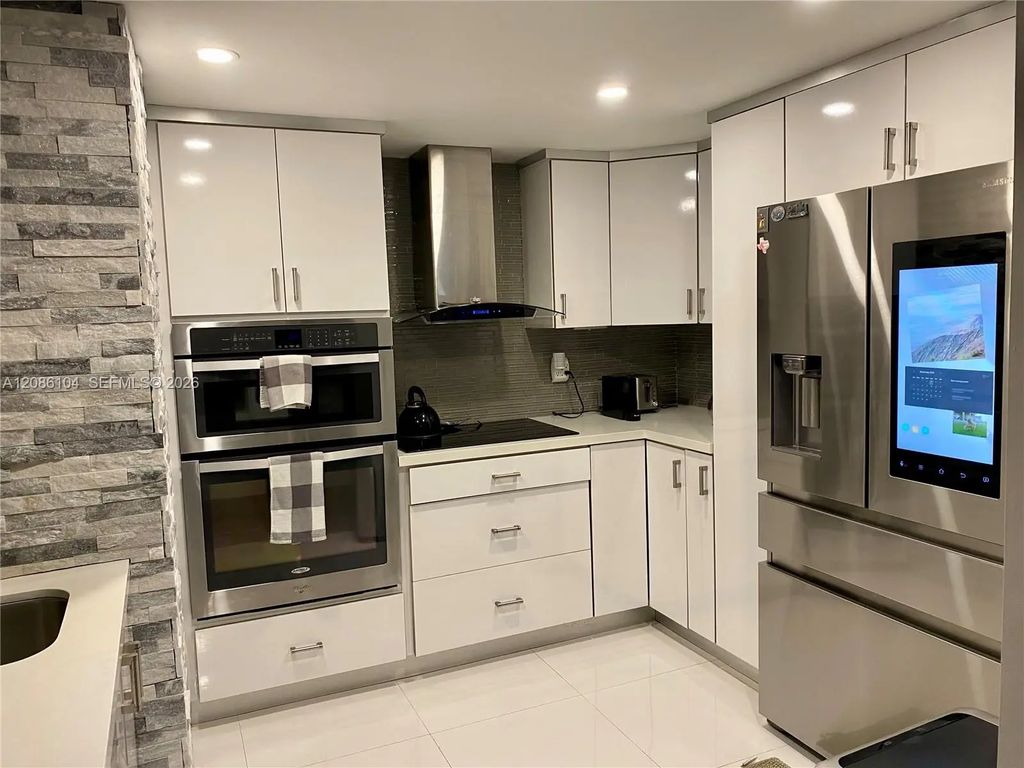 555 Ne 15th Street #12j, Miami