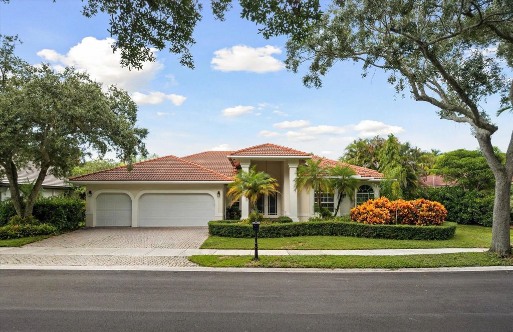 2647 Edgewater Drive, Weston