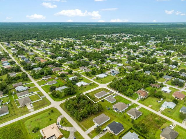 4 of 50 - 8116 100th Court, Vero Beach, FL