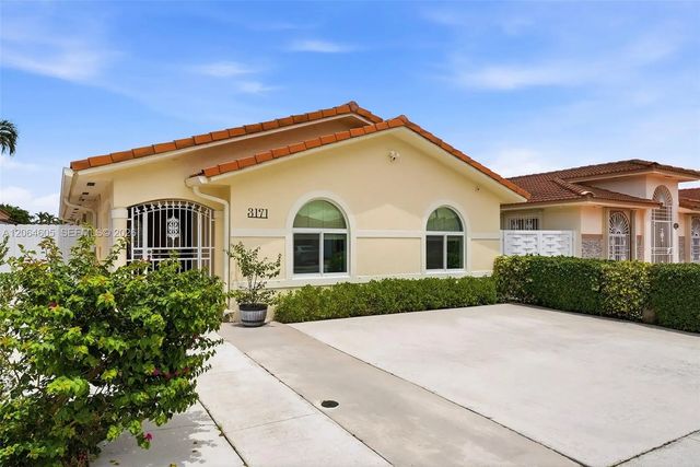 2 of 28 - 3171 W 78th Street, Hialeah, FL