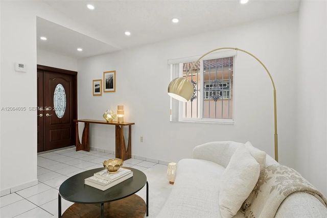 3 of 28 - 3171 W 78th Street, Hialeah, FL