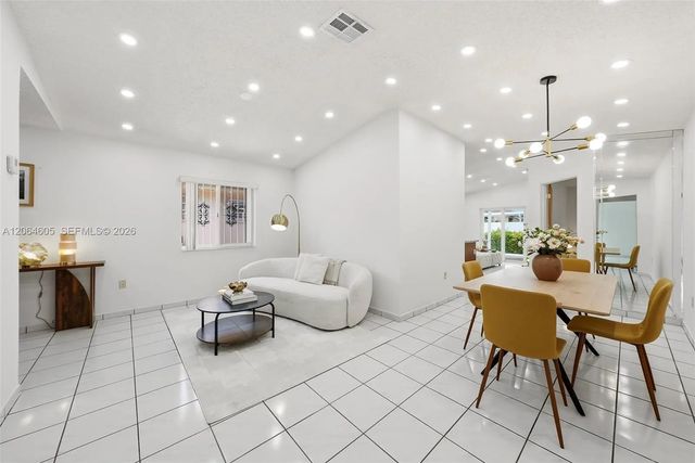 5 of 28 - 3171 W 78th Street, Hialeah, FL