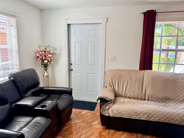 3 of 14 - 343 W 11th Street, Hialeah, FL