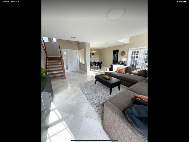 2 of 4 - 5052 Pointe Emerald Lane, Boca Raton, FL