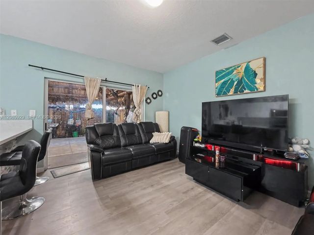 2 of 17 - 396 Nw 12th Place, Florida City, FL