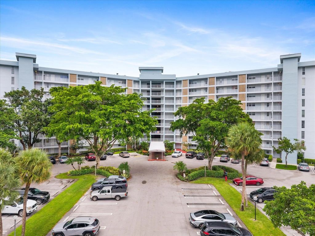3051 N Course Drive #909, Pompano Beach