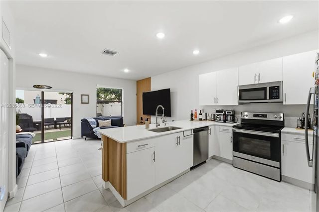 11467 W 34th Court, Hialeah