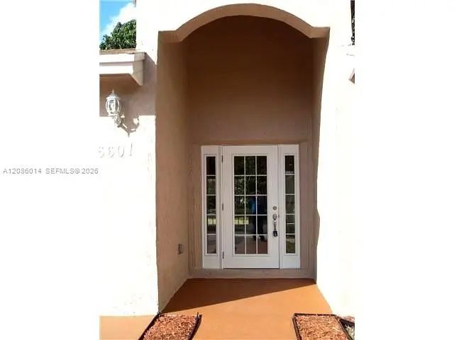 4 of 25 - 6601 Perry Street, Hollywood, FL