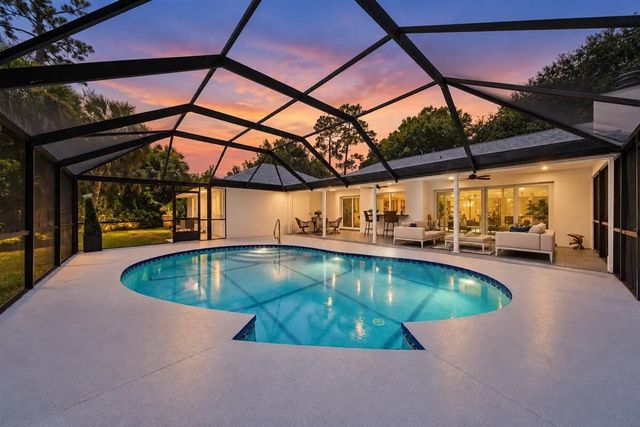 2 of 37 - 4384 2nd Square Sw, Vero Beach, FL
