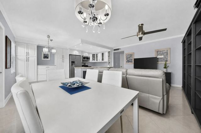 5 of 25 - 2079 Cambridge D #2079, Deerfield Beach, FL