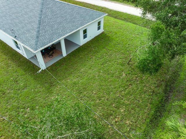 3 of 42 - 8115 104th Avenue, Vero Beach, FL
