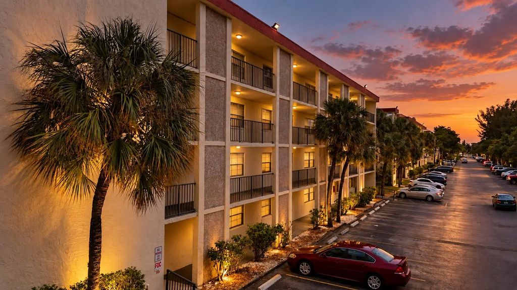 3070 Nw 48th Terrace #414, Lauderdale Lakes