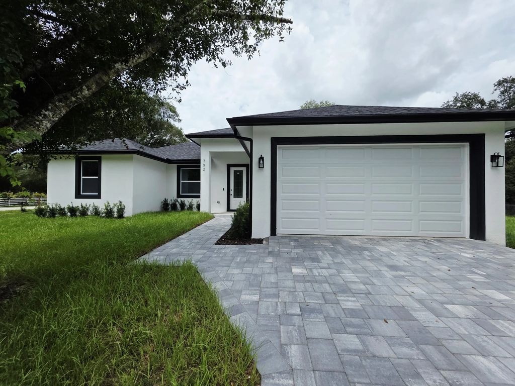 702 Nw 39th Circle, Okeechobee