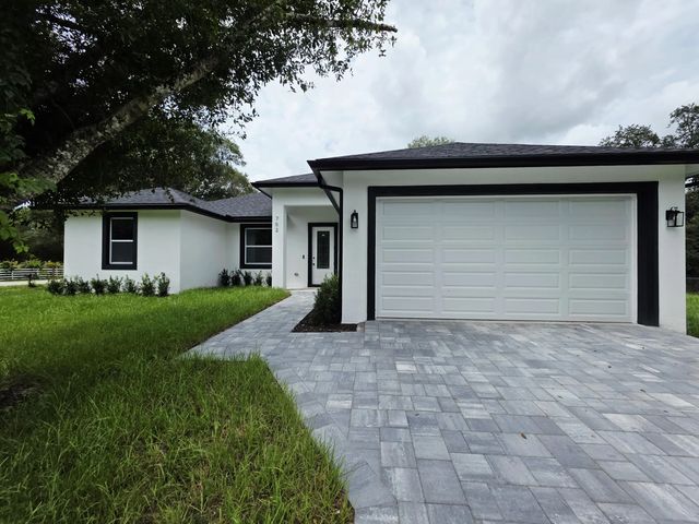702 Nw 39th Circle, Okeechobee