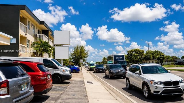 2 of 3 - 4851 E 8th Avenue, Hialeah, FL