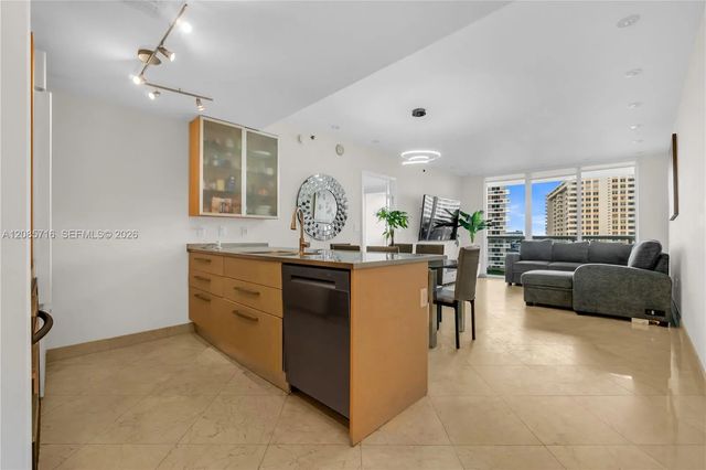 3 of 29 - 1850 S Ocean Drive #706, Hallandale Beach, FL