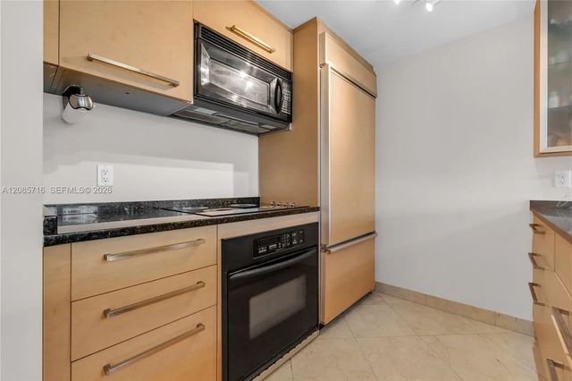 4 of 29 - 1850 S Ocean Drive #706, Hallandale Beach, FL
