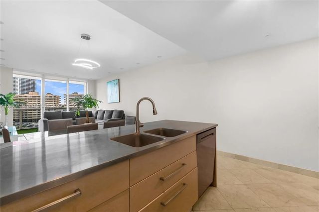 5 of 29 - 1850 S Ocean Drive #706, Hallandale Beach, FL