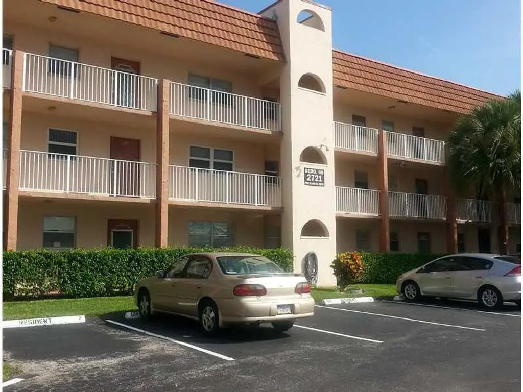 2721 N Pine Island Road #204, Sunrise