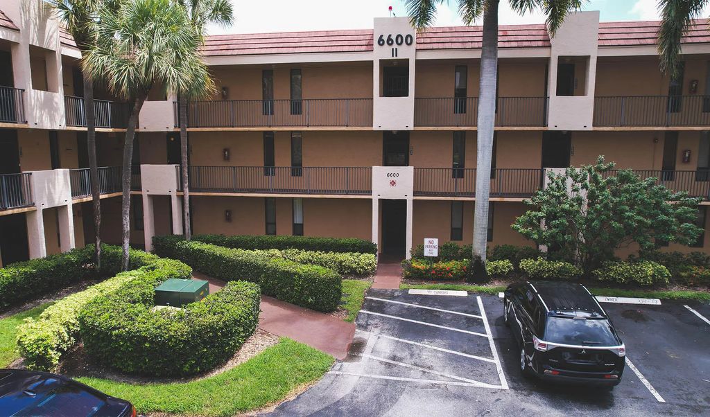 6618 Coral Lake Drive #206, Margate