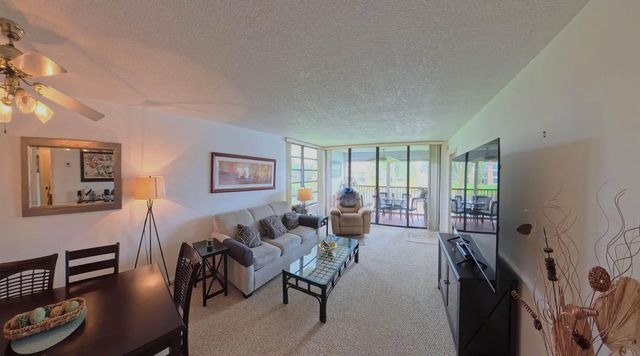 4 of 25 - 6618 Coral Lake Drive #206, Margate, FL