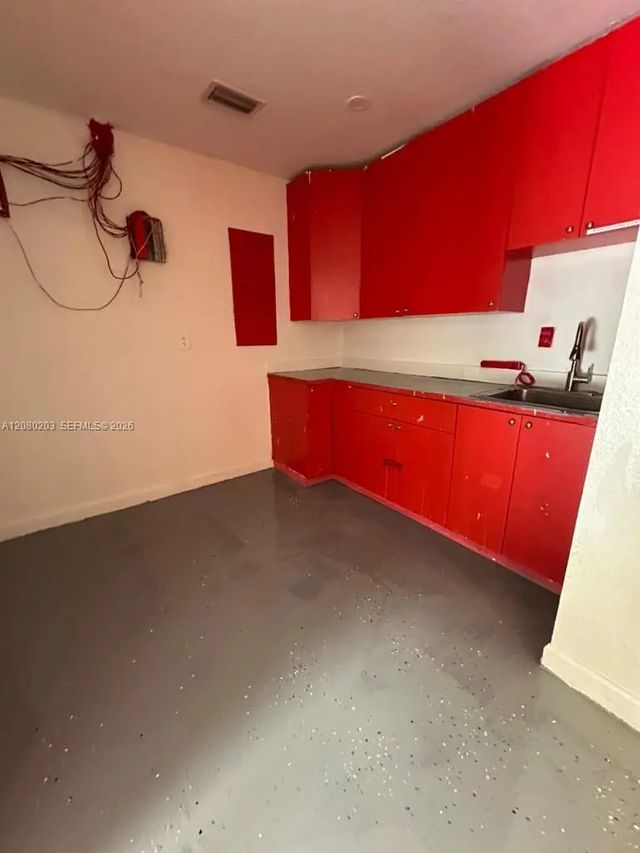 4 of 29 - 307 Nw 10th Terrace #307, Hallandale Beach, FL