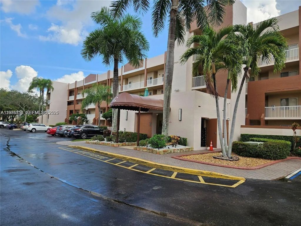 7730 Granville Drive #202, Tamarac