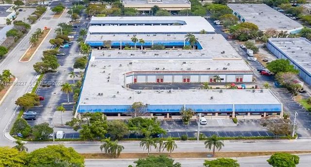 4 of 6 - 10190-10288 Nw 47th, Sunrise, FL
