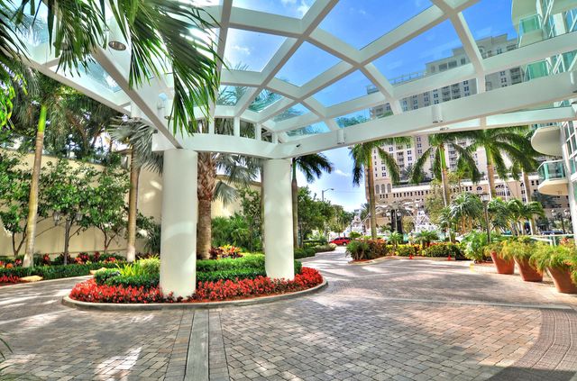 4 of 38 - 347 N New River Drive E #1005, Fort Lauderdale, FL