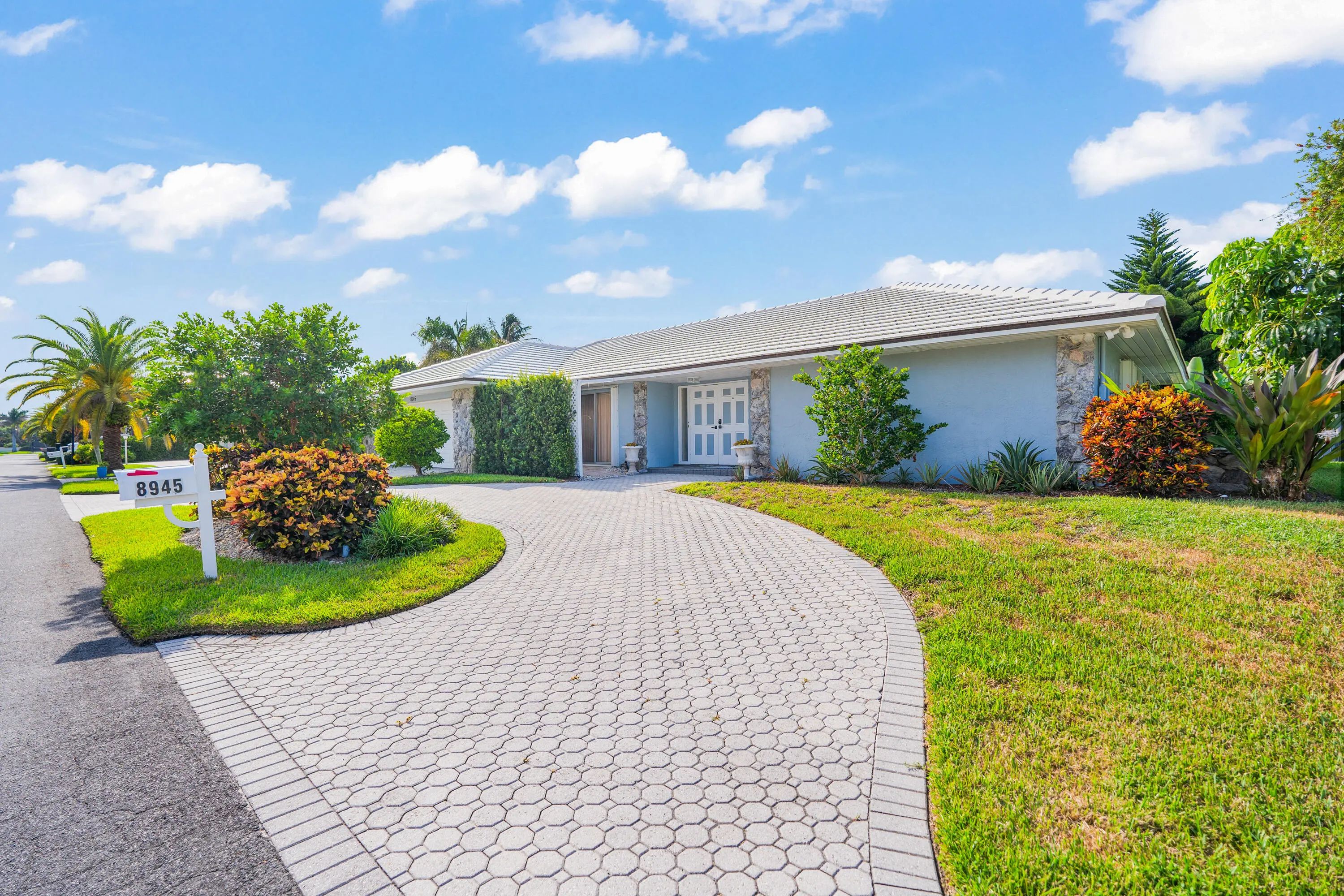 8945 Se Harbor Island Way, Hobe Sound property for sale