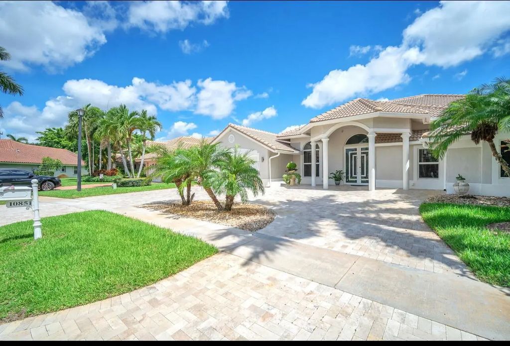 10851 Japonica Court, Boca Raton