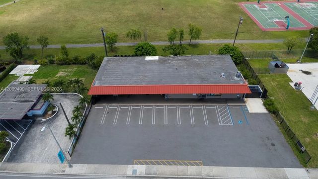 2 of 6 - 3251 Nw 183rd Street, Miami Gardens, FL