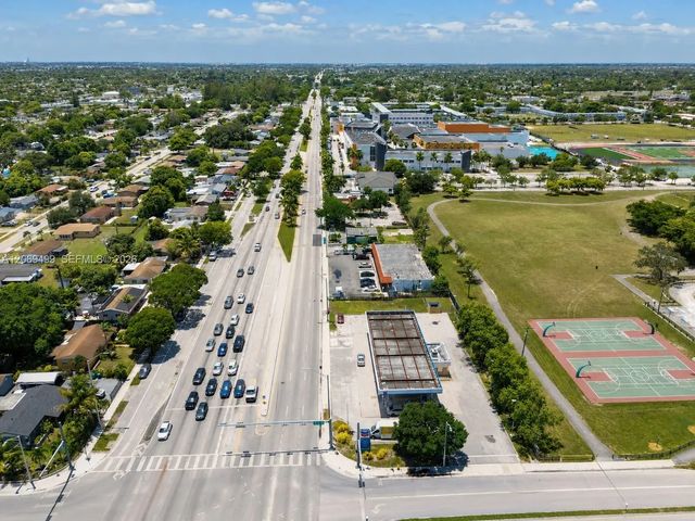 3 of 6 - 3251 Nw 183rd Street, Miami Gardens, FL