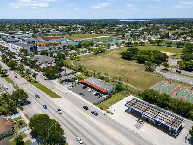 5 of 6 - 3251 Nw 183rd Street, Miami Gardens, FL