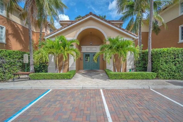 2931 Ne 185th Street #1101, Aventura
