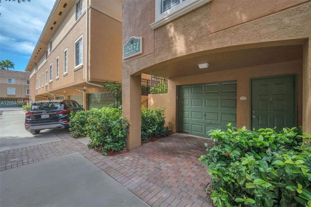 5 of 33 - 2931 Ne 185th Street #1101, Aventura, FL