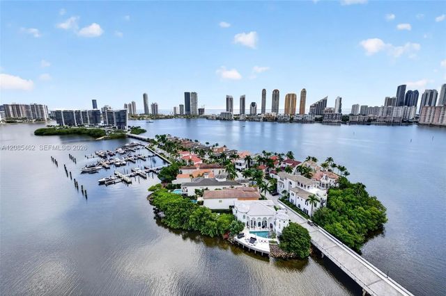 6000 Island Boulevard #2104, Aventura