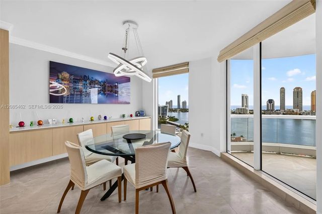 5 of 46 - 6000 Island Boulevard #2104, Aventura, FL