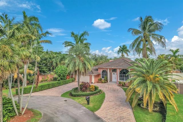 10485 Nw 132nd Street, Hialeah Gardens
