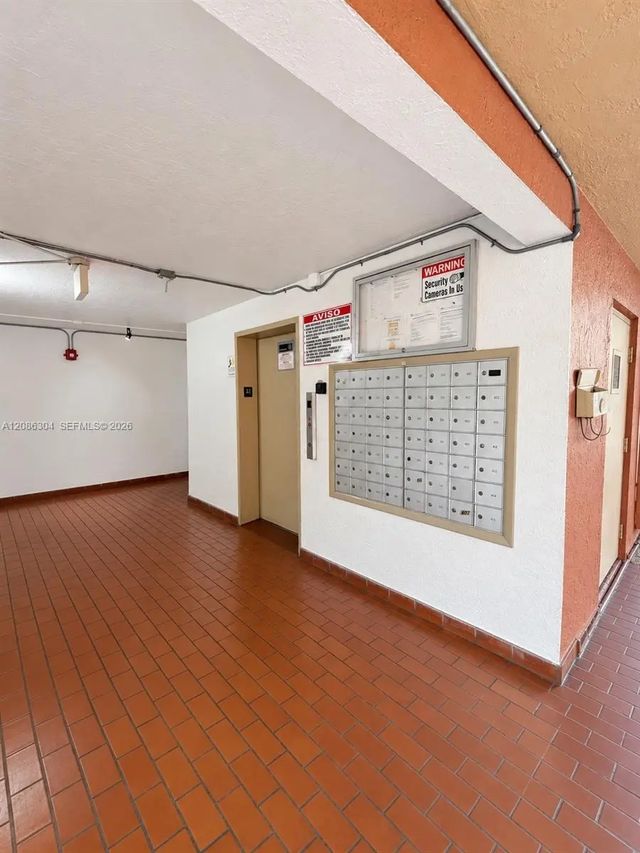 8095 Nw 8th Street #402, Miami