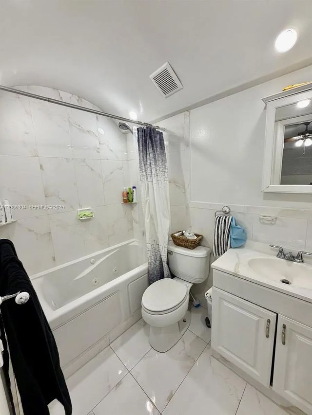 5 of 16 - 8095 Nw 8th Street #402, Miami, FL