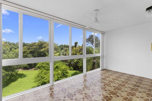 4062 Oakridge F #4062, Deerfield Beach