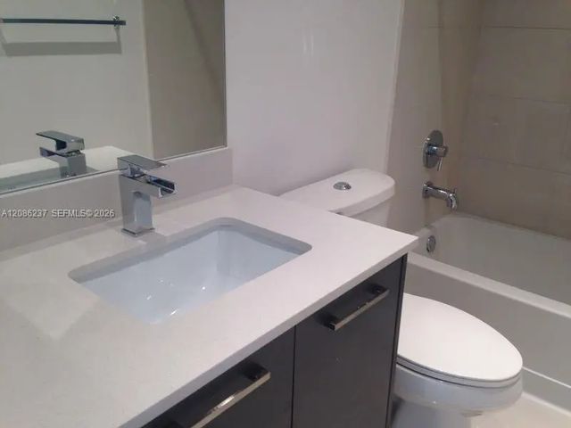 3 of 12 - 3566 Nw 13th Street, Lauderhill, FL